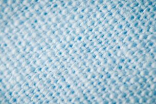 Das Polybaumwolle-Dilemma: Wie Mischgewebe die textile Kreislaufwirtschaft blockieren